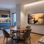 Gondola & 4* Tirana