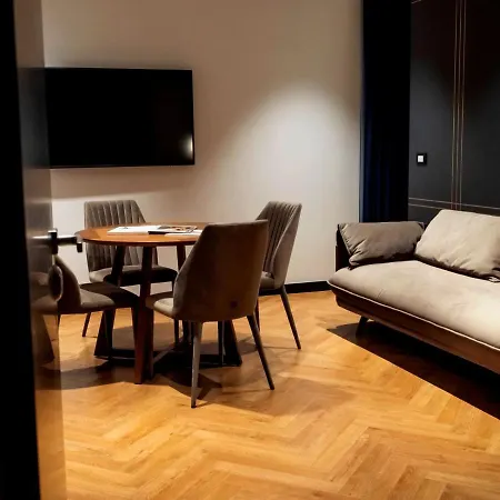 Moncafe Boutique & 4* Tirana