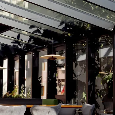 Hotel Moncafe Boutique & Tirana