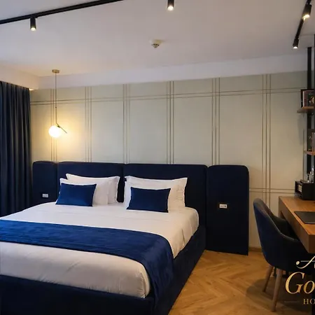 Gondola & 4* Tirana