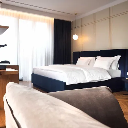 Moncafe Boutique & 4* Tirana