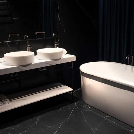 Moncafe Boutique & 4*