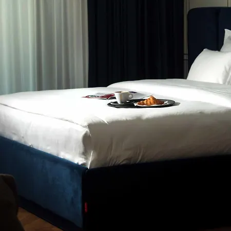 Moncafe Boutique & 4* Tirana